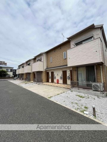 ナーシサス・コート大倉山 A棟の外観写真