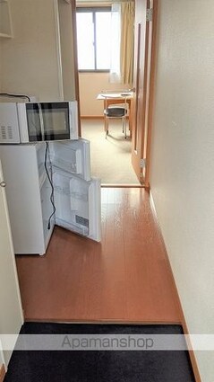 レオパレスレオーノ古府中[1K/23.18m2]の玄関