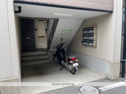 エスポワール平方[2DK/54.27m2]のエントランス1