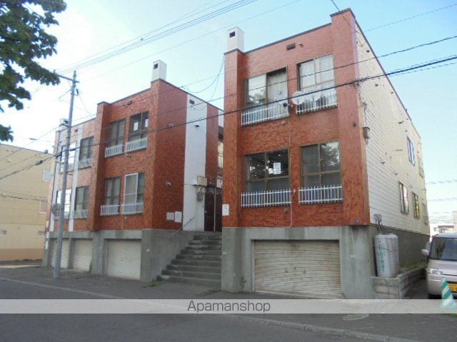 白石ハイツB棟の外観写真
