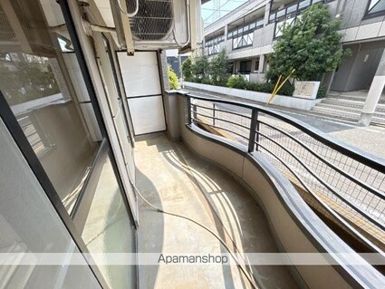 ガーデンスクエア[2DK/40.5m2]のバルコニー