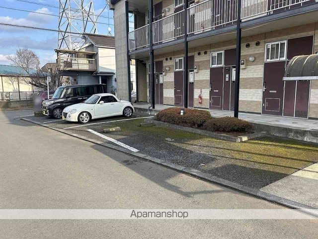 レオパレスガウディの外観写真
