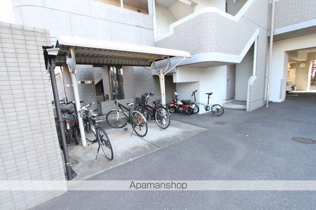 リバーサイド中島の玄関写真