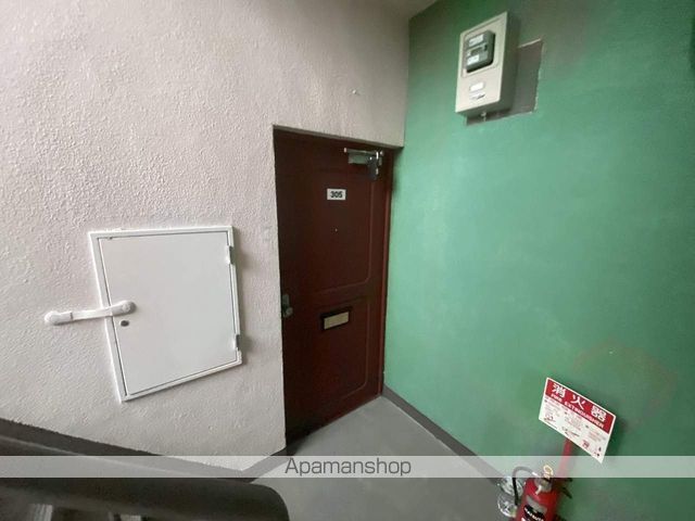 プレスガーデンあおいの玄関写真