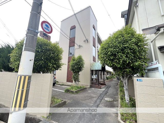 ロイヤルハイツの外観写真