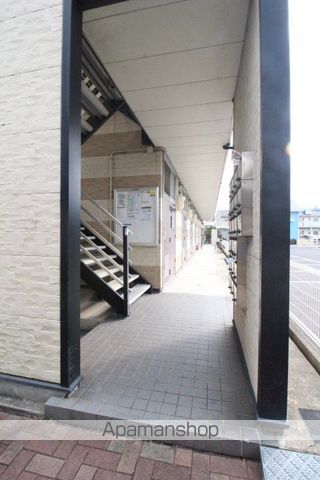 レオパレスホワイトテリアの玄関写真