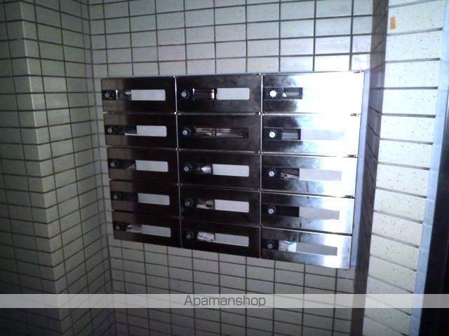 CROSS赤羽の内装写真