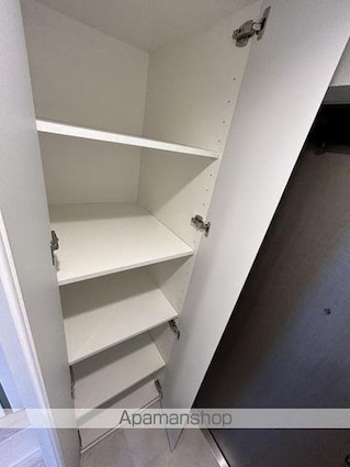 東京都板橋区高島平９丁目[3LDK/56.03m2]の玄関2