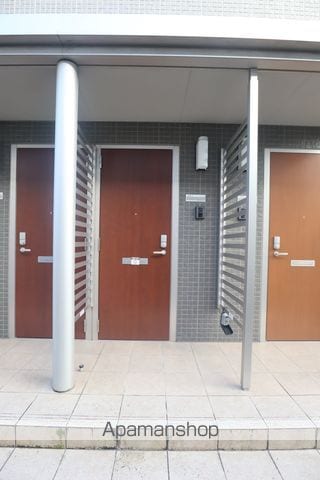 グレイスアベニュー北谷の玄関写真