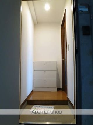 東京都世田谷区松原５丁目[1R/31.65m2]の玄関