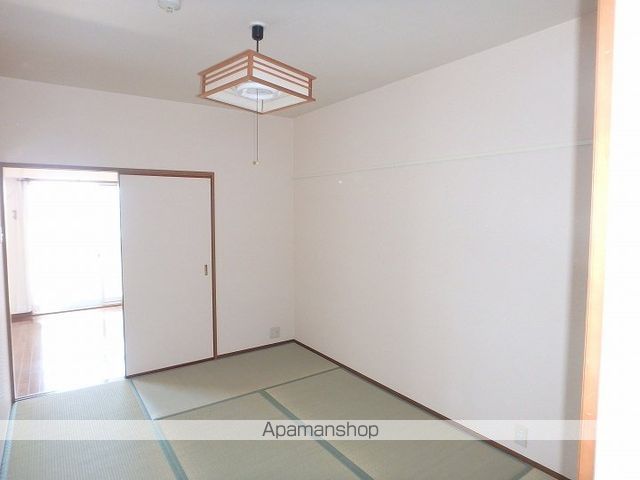 マンション渚の内装写真