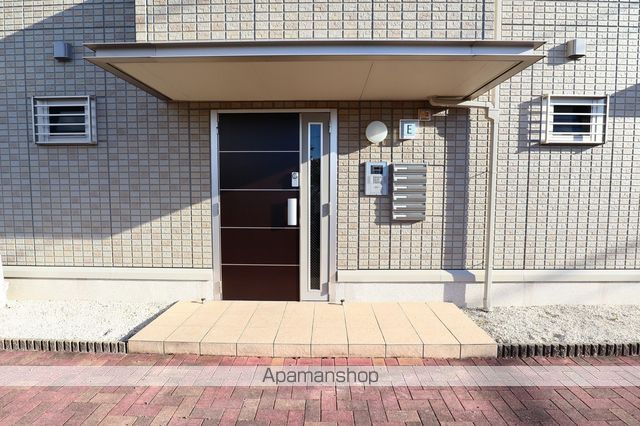 アザレ 蘇原 Eの玄関写真