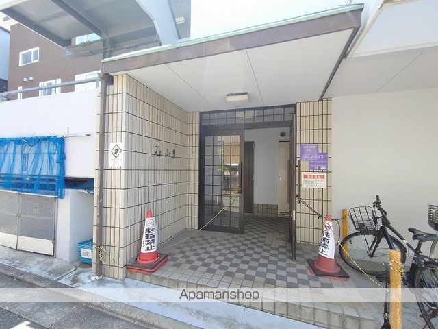 フェリス山手の玄関写真