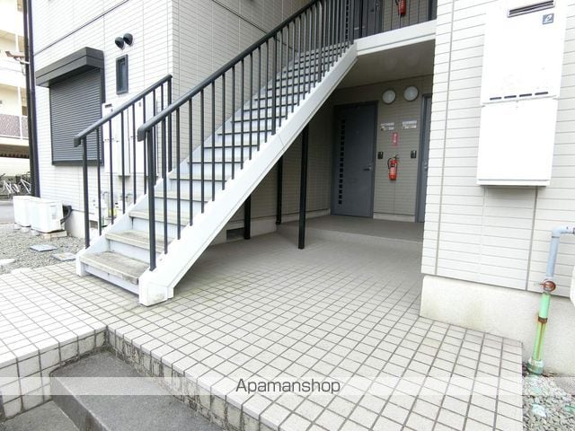 ディアス下土狩の玄関写真
