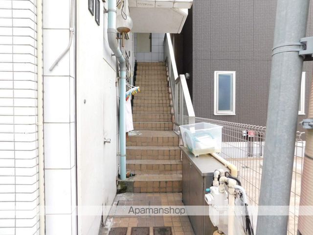 ハートイン中切町N棟の玄関写真