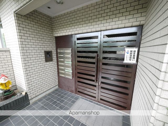 アビタシオンナルセの玄関写真