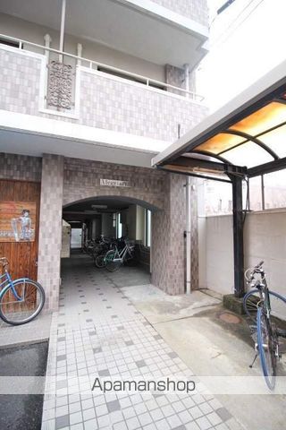 アレグリア内山下の玄関写真