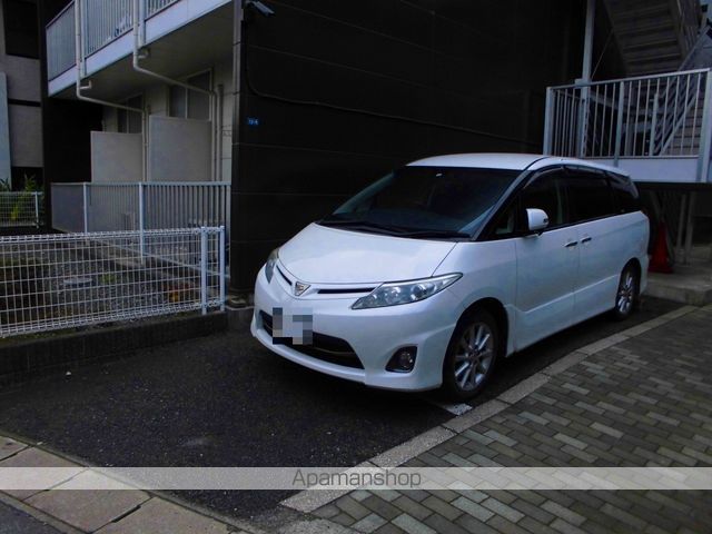 レオパレスつくば[1K/19.87m2]の駐車場