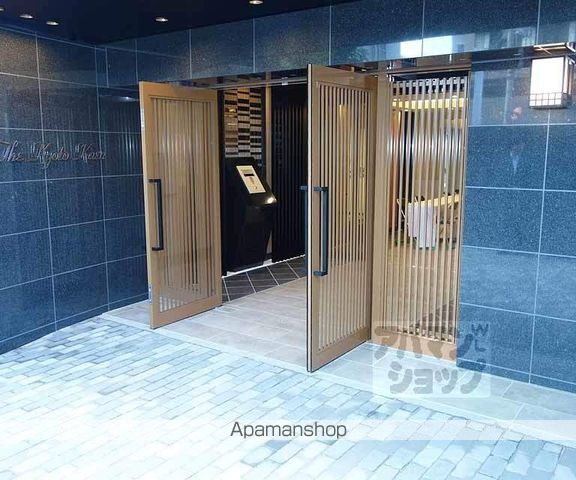 プレサンスTHE KYOTO 華苑の玄関写真
