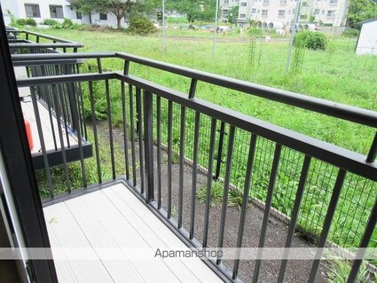 Ｌａｐｉｓ　ＲＵＲＩ（ラピス　ルリ）[1K/24.84m2]のバルコニー