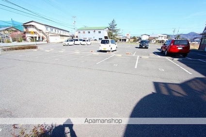 フィール１番館[1K/21.12m2]の駐車場