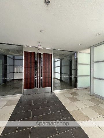 グラジオ元町プレミアムの玄関写真