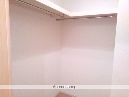 コリーヌ　Ａ[1R/32.94m2]の収納