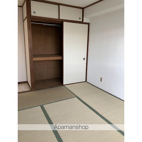 高井田ランプハウスの内装写真