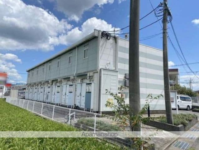 レオパレスハニーランドの玄関写真
