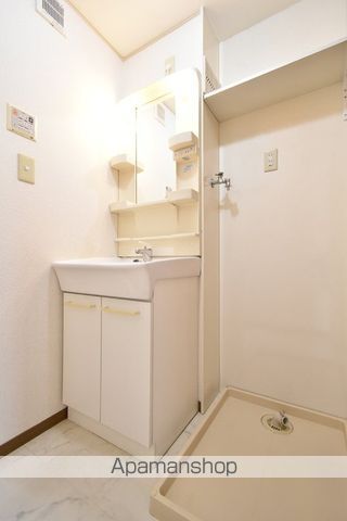アドバンテージ IVの内装写真