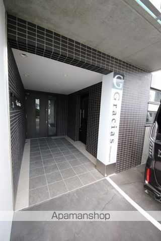 GRACIAS SHINSAPPORO12(グラシアス新札幌トゥの玄関写真