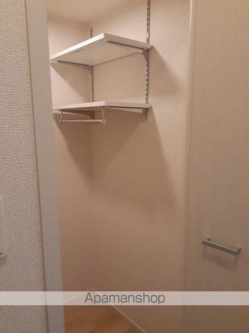 ドゥウェル シンフォニー IIの内装写真