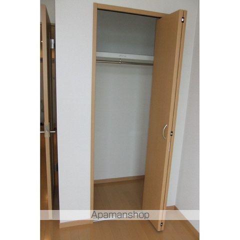 アンプルール ブワ 横須賀中央の内装写真
