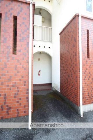 プチメゾンマリエールの玄関写真