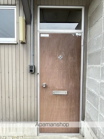 富山地鉄不二越上滝 大泉駅 徒歩13分 2階建 築41年の玄関写真