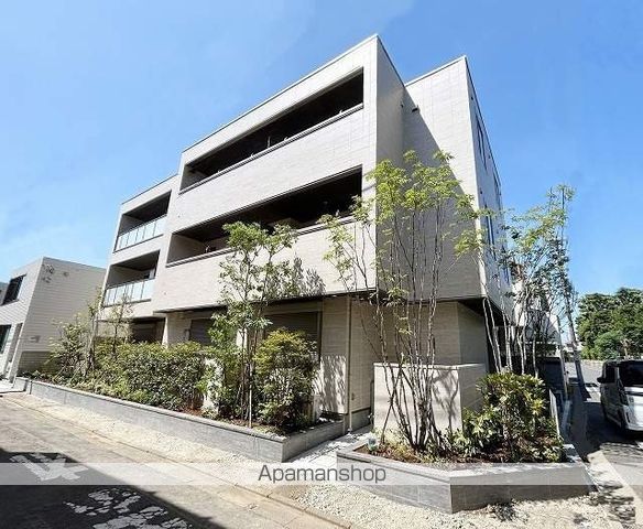 グランフォルトゥーナ羽根木の玄関写真