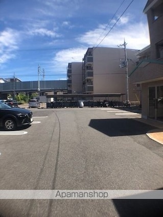 フィールドロードⅡ[1R/27.25m2]の駐車場