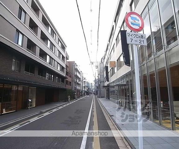 パークホームズ堺町御門の周辺写真