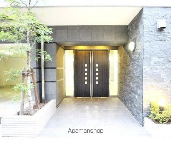 アーバンフォレストの玄関写真