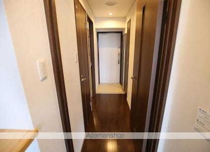 Ｑｕａｌｉｔａ松山[1LDK/41.92m2]の玄関