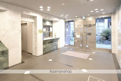 レオパレスＦｌａｔ新栄[1K/25.18m2]のエントランス