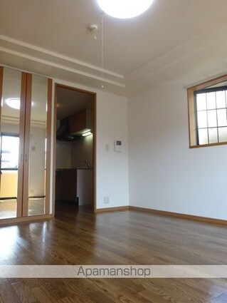 和歌山県和歌山市湊１丁目[1K/30.96m2]のリビング・居間