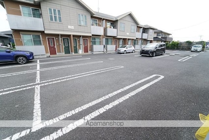 メゾン・Ｋ＆Ｋ[2LDK/54.1m2]の駐車場1