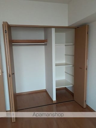 パーシモンフィールド[2LDK/63.69m2]の収納