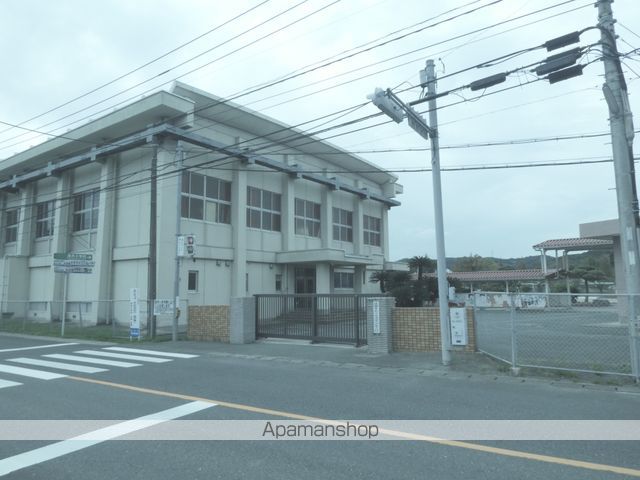 ファミールJ I棟の周辺写真