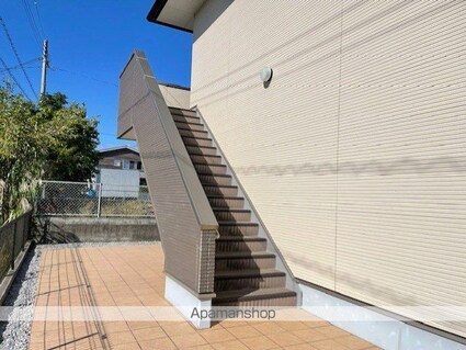 クリスタルコート[1K/31.68m2]のエントランス
