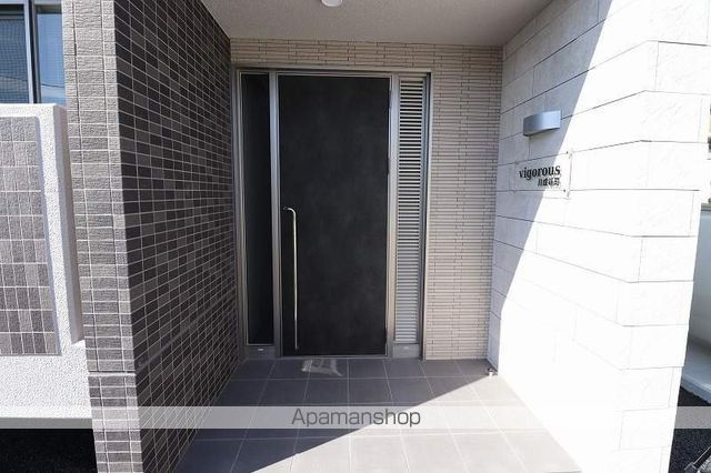 ヴィガラス川成新町の玄関写真