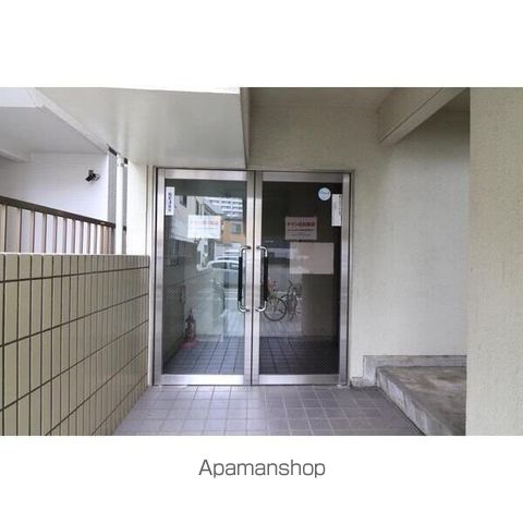 日野屋第一ビルの玄関写真