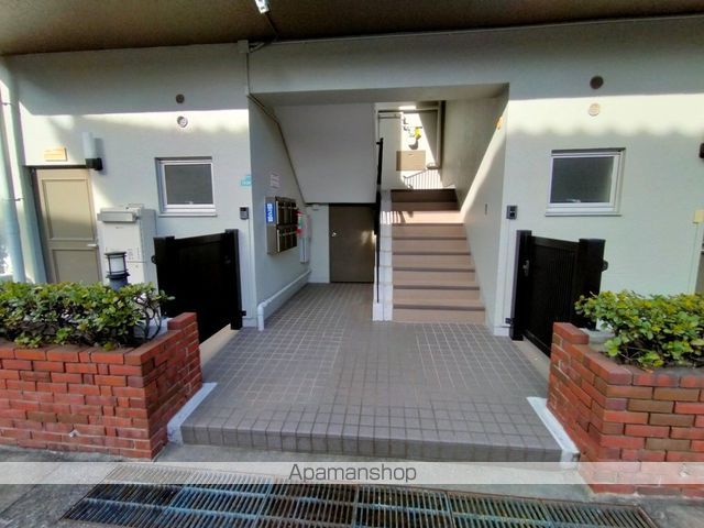 ドゥエリング北夙川の玄関写真