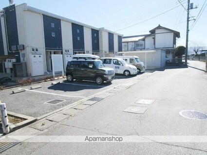 レオネクスト紫石[1K/40.99m2]の駐車場